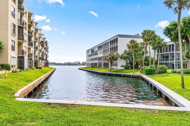 890 N Federal Highway 311, Lantana, FL 33460