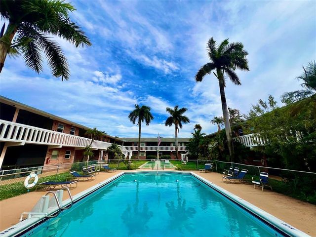 160 NE 8th Avenue 1b, Hallandale Beach, FL 33009