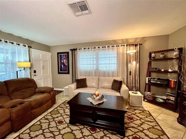 160 NE 8th Avenue 1b, Hallandale Beach, FL 33009