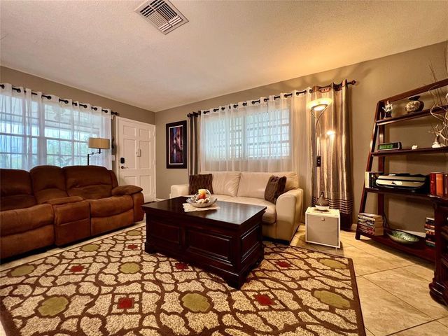 160 NE 8th Avenue 1b, Hallandale Beach, FL 33009