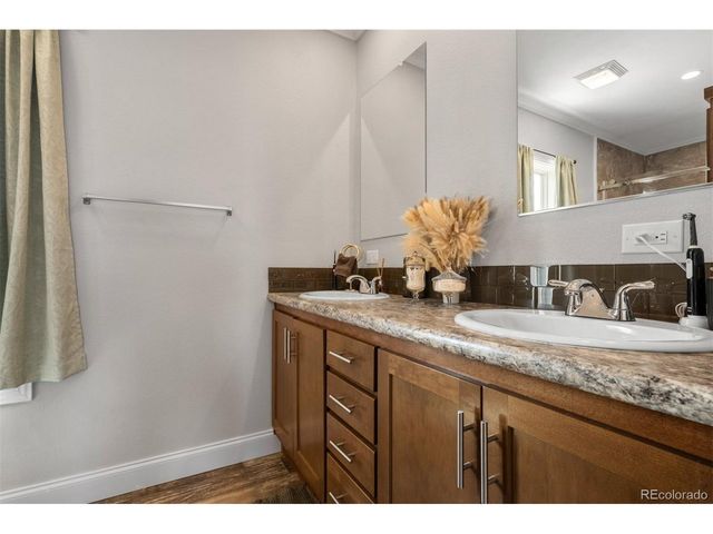 279 W Acorn Dr, Pueblo West, CO 81007