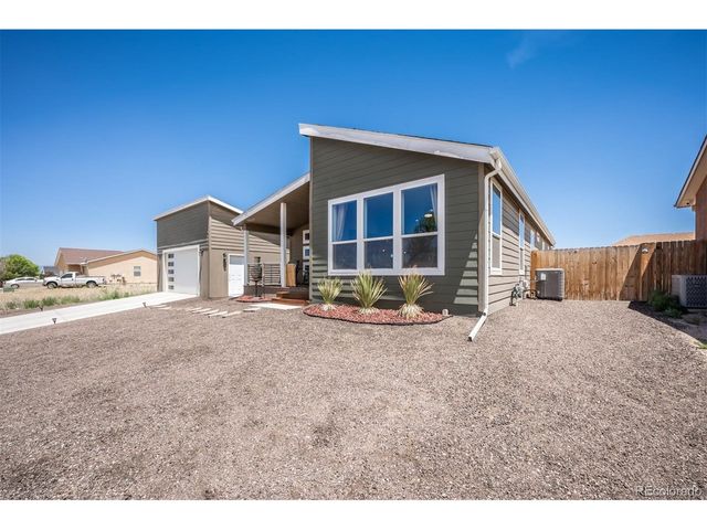 279 W Acorn Dr, Pueblo West, CO 81007