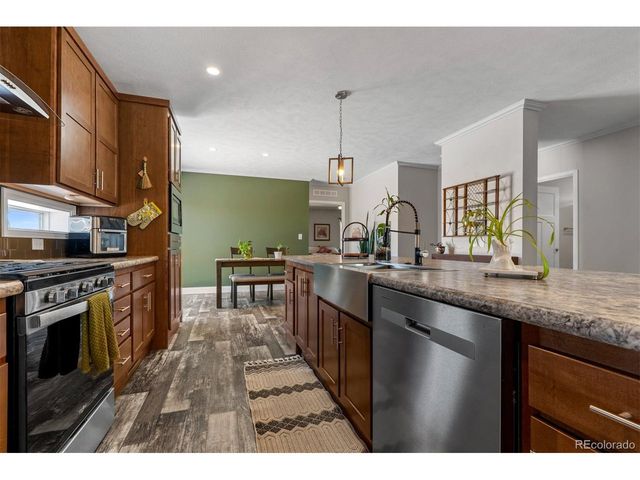279 W Acorn Dr, Pueblo West, CO 81007