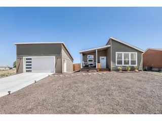 279 W Acorn Dr, Pueblo West, CO 81007