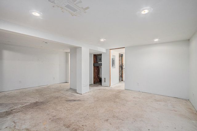 121 E Michigan Street, New Buffalo, MI 49117