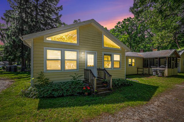 121 E Michigan Street, New Buffalo, MI 49117