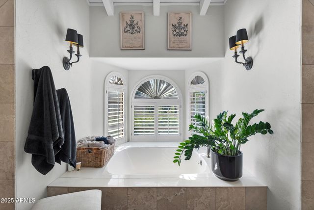 6701 N SCOTTSDALE Road 16, Scottsdale, AZ 85250