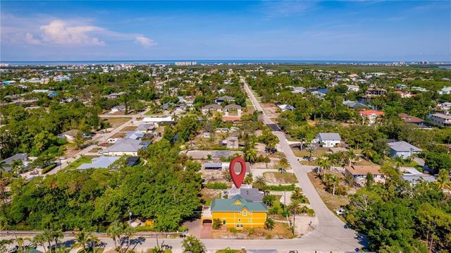 4011 Tarpon AVE, Bonita Springs, FL 34134