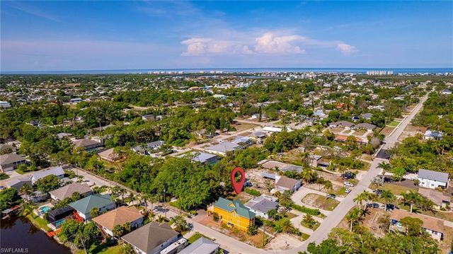 4011 Tarpon AVE, Bonita Springs, FL 34134