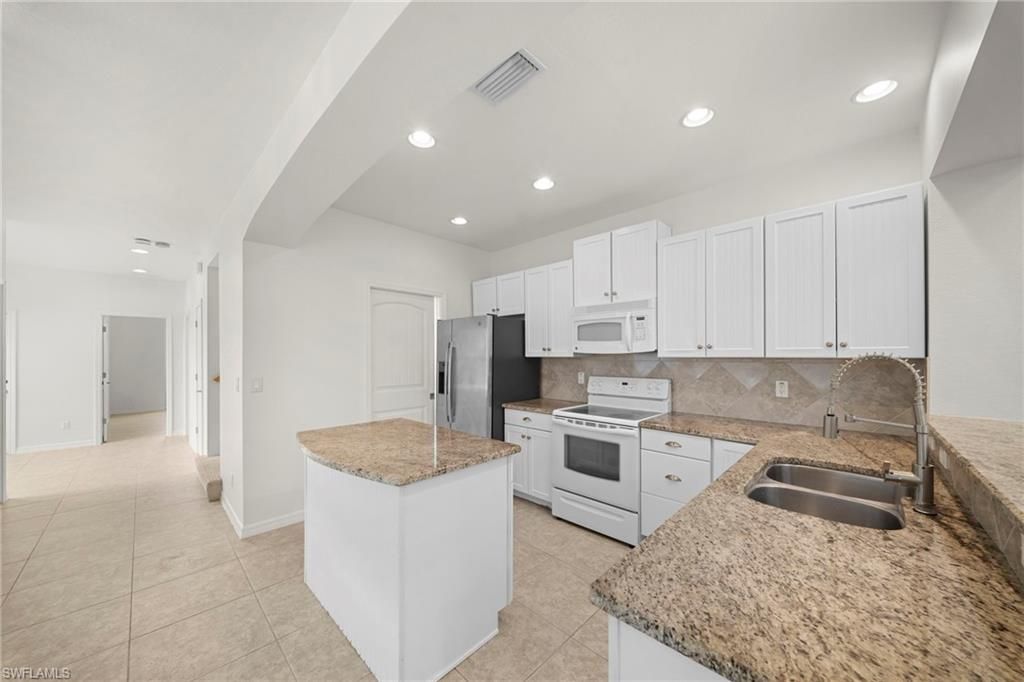 4011 Tarpon AVE, BONITA SPRINGS, FL 34134 — photo 4