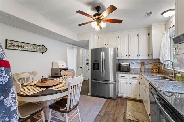 18 Philmont DR, Hampton, VA 23666
