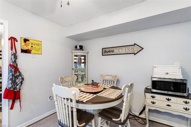 18 Philmont DR, Hampton, VA 23666