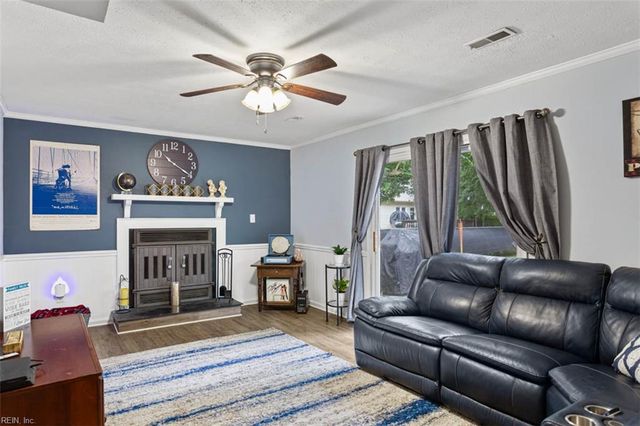 18 Philmont DR, Hampton, VA 23666