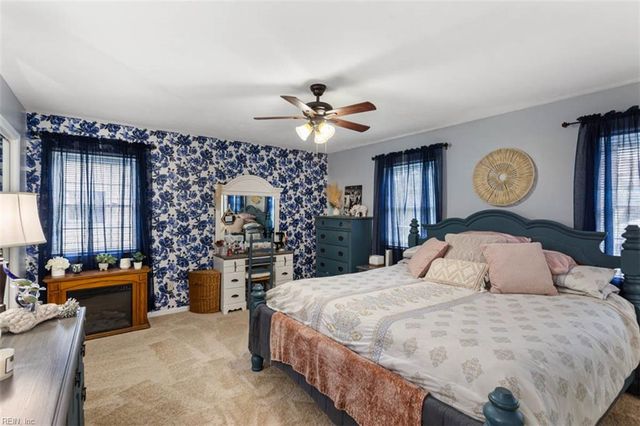 18 Philmont DR, Hampton, VA 23666