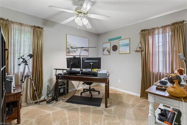 18 Philmont DR, Hampton, VA 23666