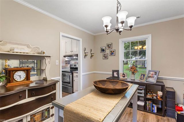 18 Philmont DR, Hampton, VA 23666