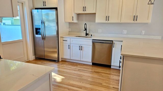 71 Bolivar St C, Canton, MA 02021