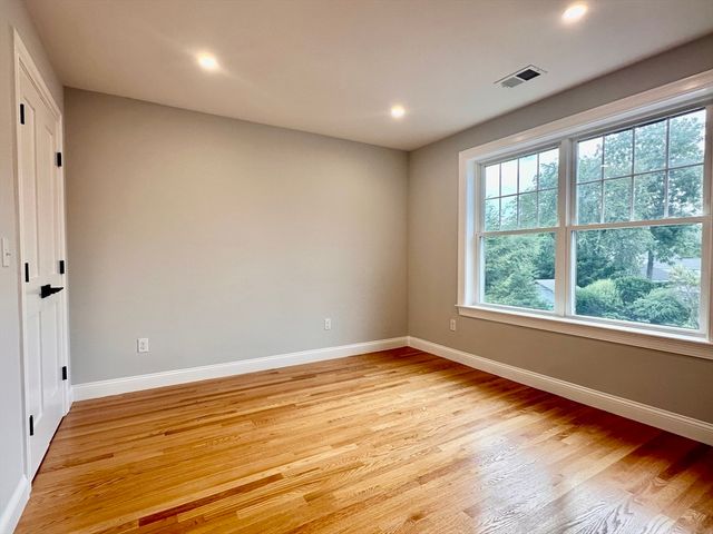 71 Bolivar St C, Canton, MA 02021