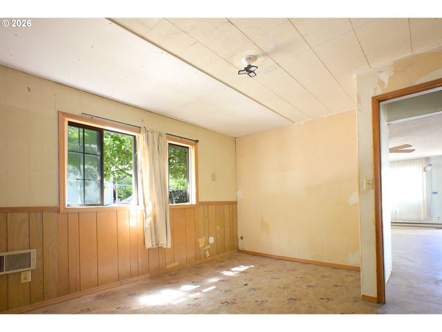 1710 Sw 2ND St, Mc Minnville, OR 97128