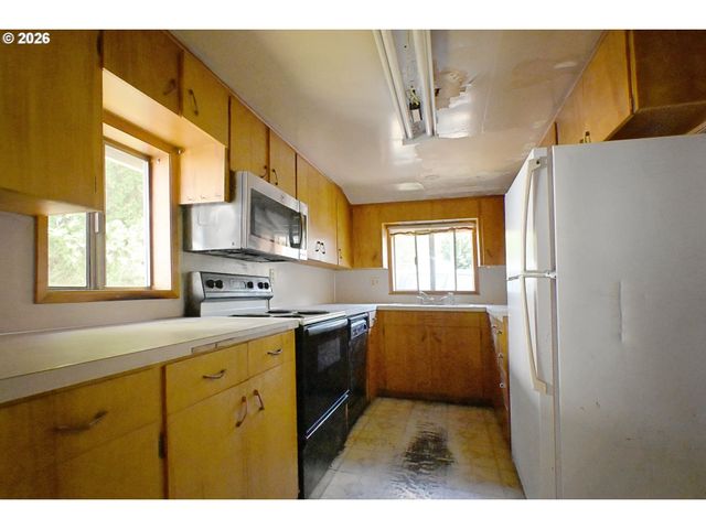 1710 Sw 2ND St, Mc Minnville, OR 97128