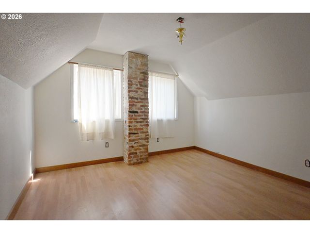 1710 Sw 2ND St, Mc Minnville, OR 97128