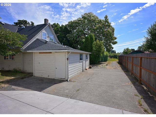 1710 Sw 2ND St, Mc Minnville, OR 97128
