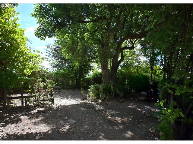1710 Sw 2ND St, Mc Minnville, OR 97128