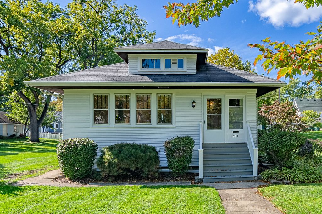 224 S Walnut Street, Itasca, IL 60143 — exterior