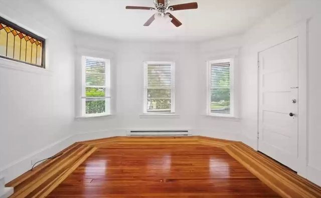 40 Orchard St, Chicopee, MA 01013