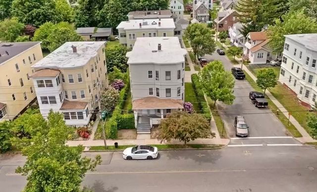 40 Orchard St, Chicopee, MA 01013