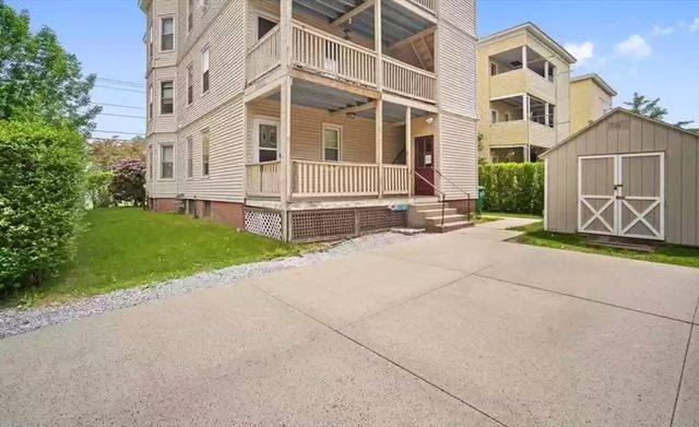 40 Orchard St, Chicopee, MA 01013