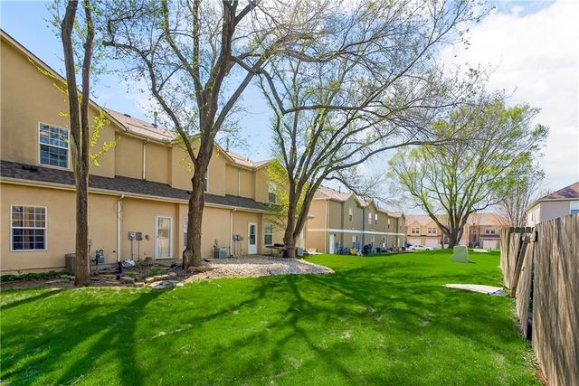 742 S WOODSON Lane, Gardner, KS 66030