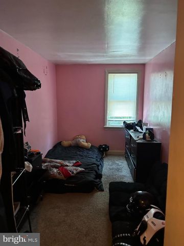 2526 SANDELAND ST, Chester, PA 19013