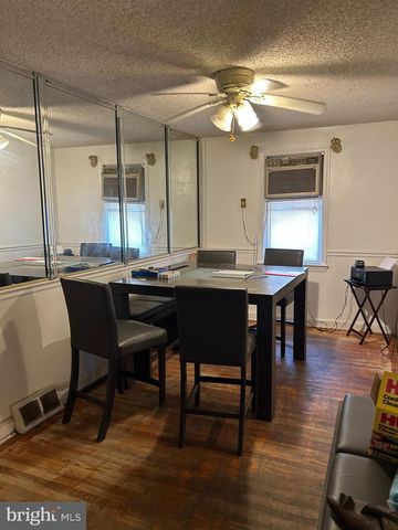 2526 SANDELAND ST, Chester, PA 19013
