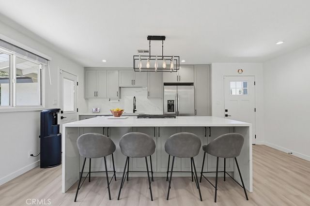 7058 Fullbright, Winnetka, CA 91306