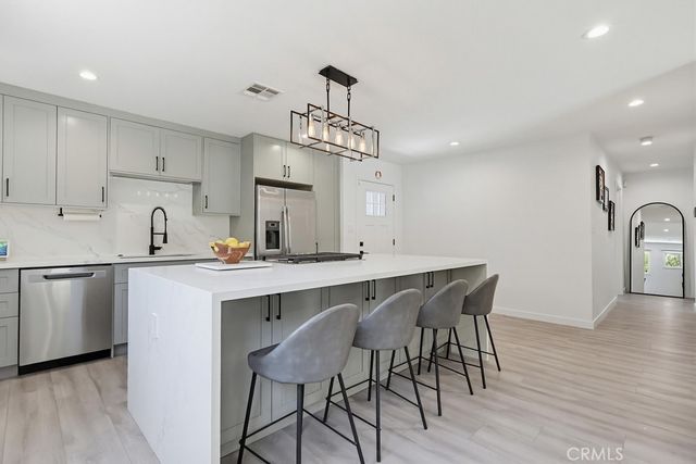 7058 Fullbright, Winnetka, CA 91306