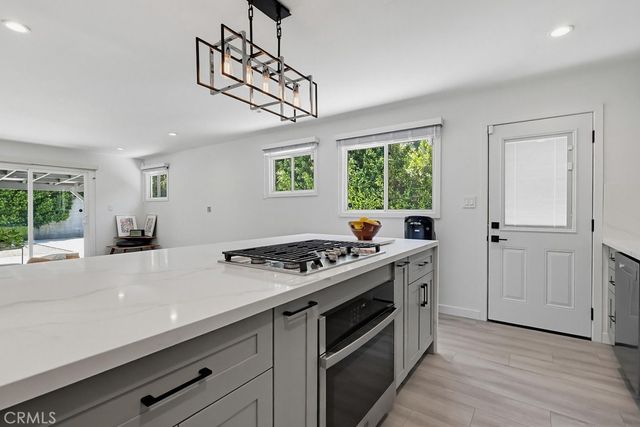 7058 Fullbright, Winnetka, CA 91306