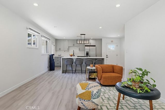 7058 Fullbright, Winnetka, CA 91306