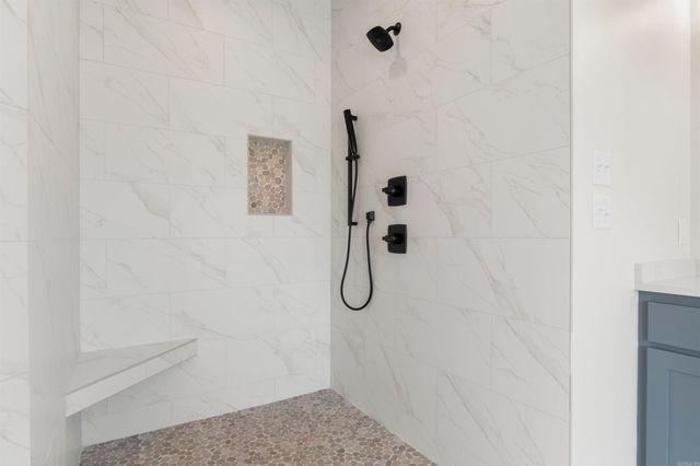 288 Middleton Place Drive, Benton, AR 72019