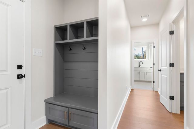 288 Middleton Place Drive, Benton, AR 72019