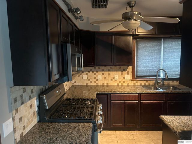 7602 Davis Circle, Omaha, NE 68134