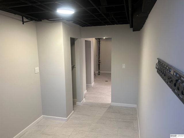 7602 Davis Circle, Omaha, NE 68134