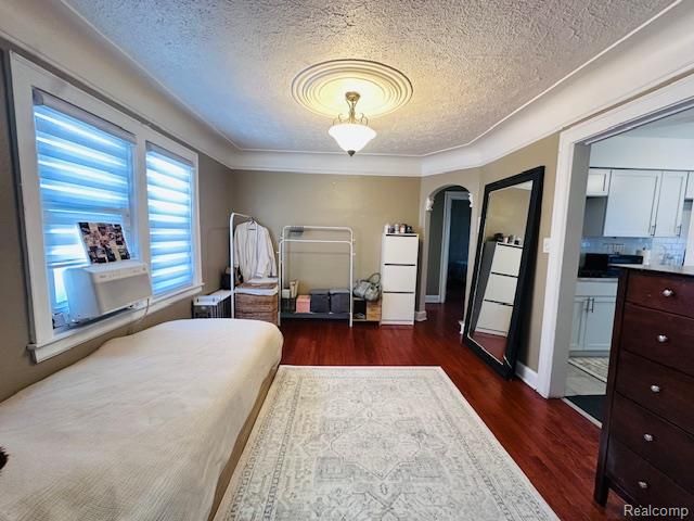 4592 Helen St, Dearborn, MI 48126