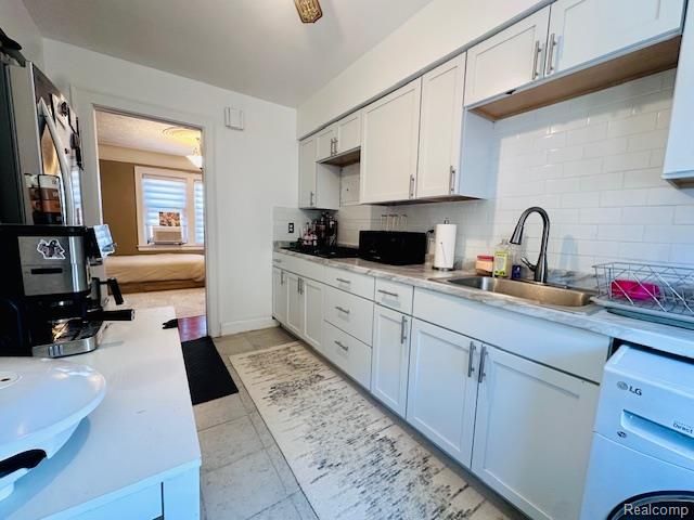 4592 Helen St, Dearborn, MI 48126