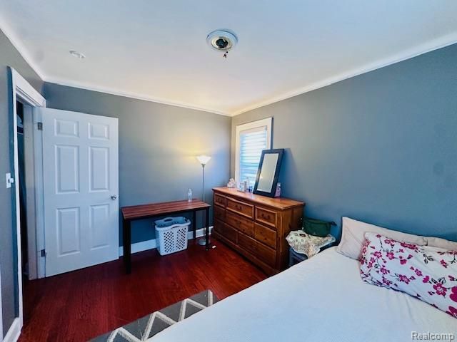 4592 Helen St, Dearborn, MI 48126