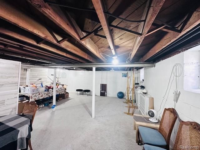 4592 Helen St, Dearborn, MI 48126