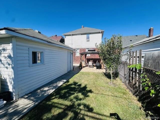 4592 Helen St, Dearborn, MI 48126