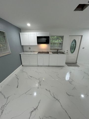 935 34th Avenue, Vero Beach, FL 32960