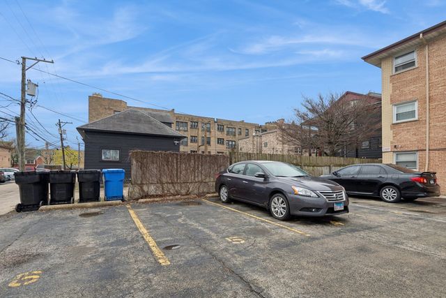 4229 N Kedvale Avenue 3B, Chicago, IL 60641