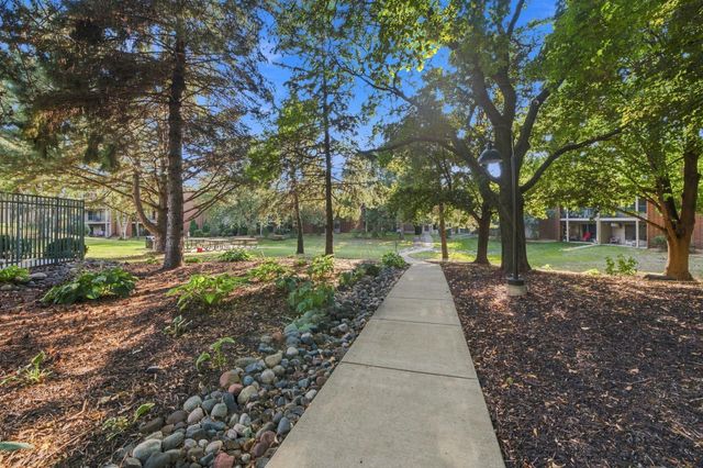 3155 Coachman Road 381, Eagan, MN 55121